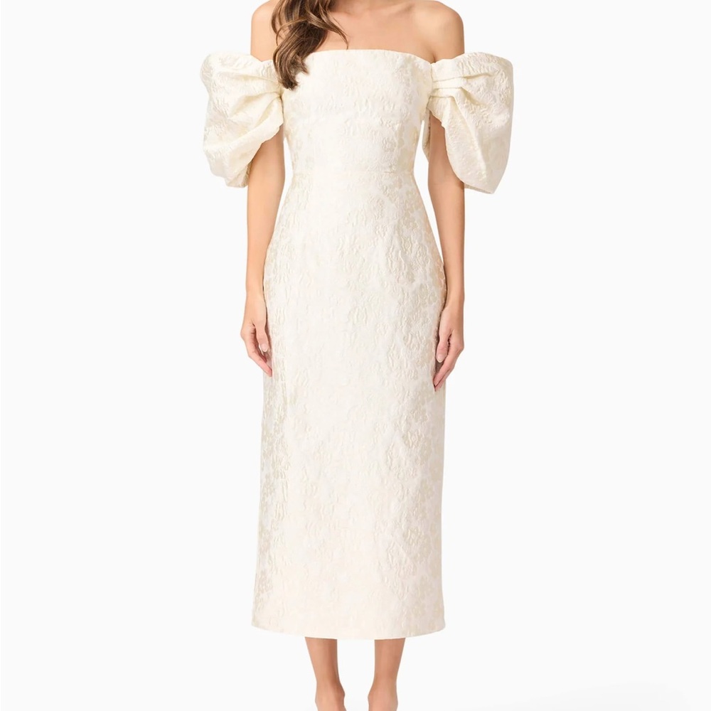 Elliatt Galadirel Puff Sleeve Midi Dress in White